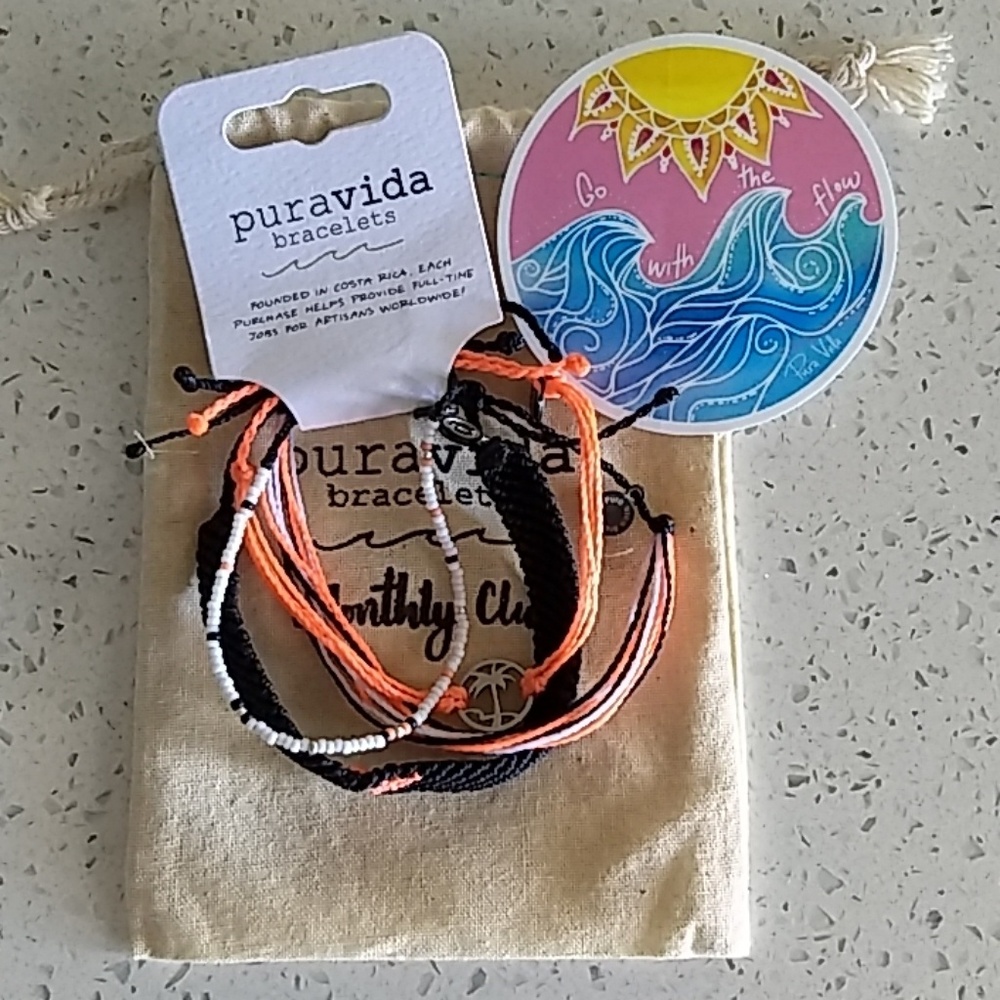 Nwt pura vida July 2019 monthly pack
